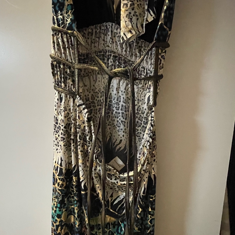 Beautiful tie around shirt or short dress